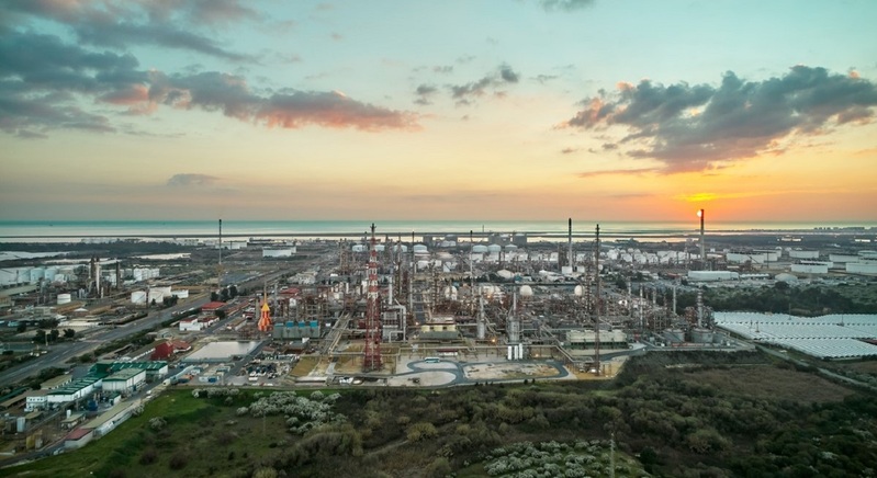 Cepsa construirá en Huelva una planta para producir gel hidroalcohólico renovable por 75 millones